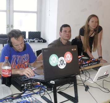 Die DJ- und Ansager-Crew