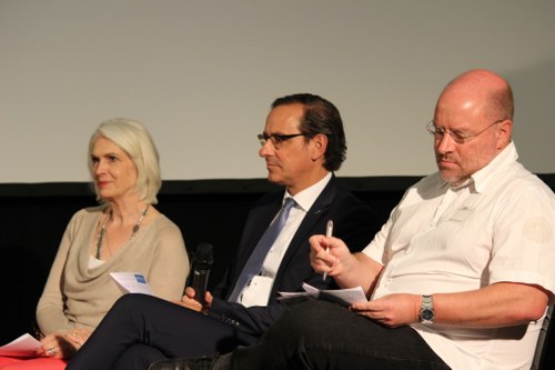 Podiumsdiskussionsteilnehmer Christa Häusler, Michael Grahammer und Andreas Rudigier