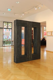 Herbert Meusburger: O.T., 5-teilige Holzskluptur, bemalt, 2019 (Foto: Dieter Resei, Agentur Zeitpunkt)