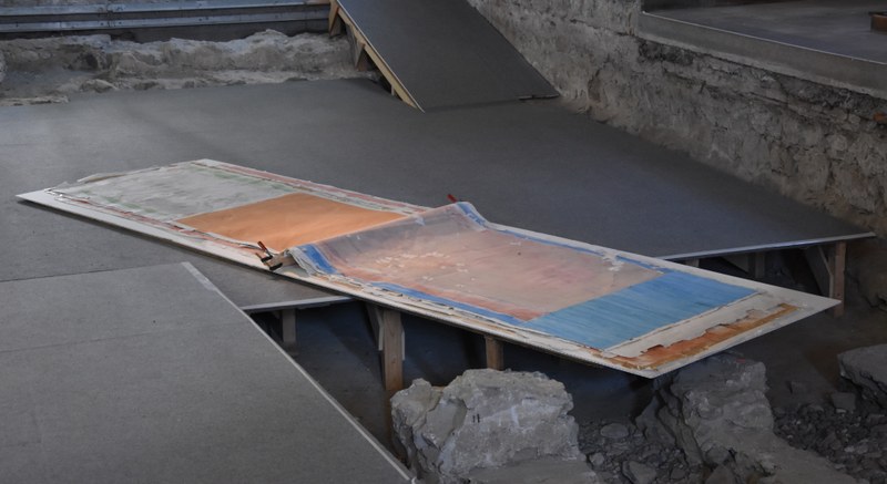Das neueste Werk von Christoph Luger, das in der Johanniterkirche zu sehen ist, ist ein großes Kunstbuch (Fotos: Karlheinz Pichler)
