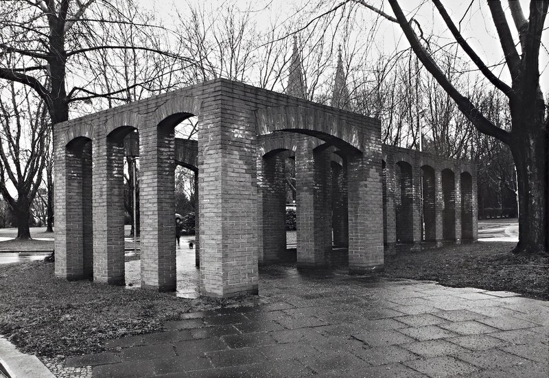Architektonische Skulptur von Per Kirkeby in Göppingen (Bild: KUB)
