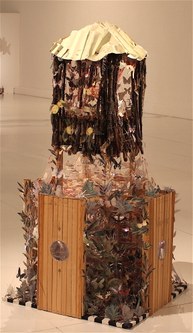 Susanne Keller: "Unter der Erde", 2009, Holz, Karton, Bilder, Faden, Acryl, Metall, Klebstoff, Lupen, externes Licht