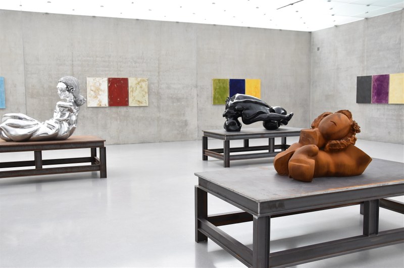 Thomas Schütte - Ausstellungsansicht im KUB