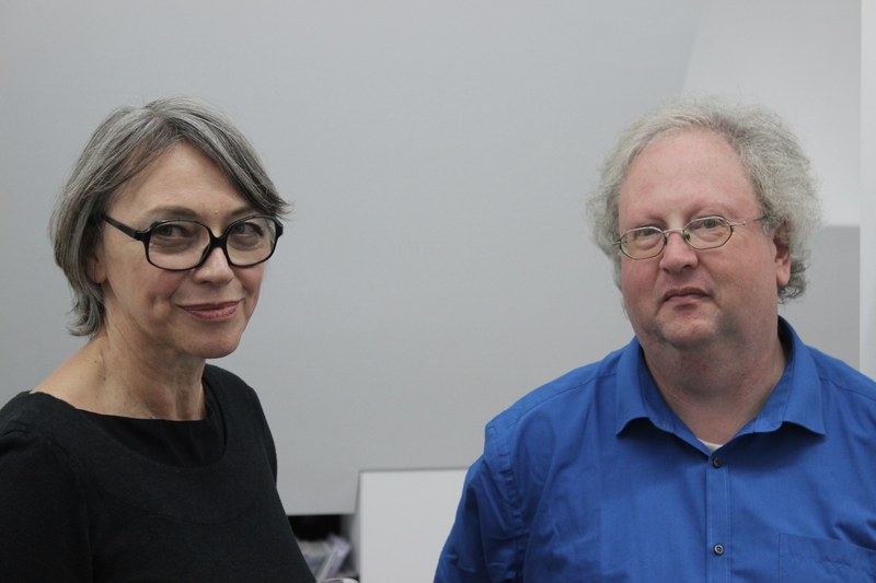 Künstlerin Carmen Pfanner mit dem Naturwissenschaftler Dr. J. G. Friebe (Inatura), der die Vernissagerede hielt  (Fotos: Karlheinz Pichler)