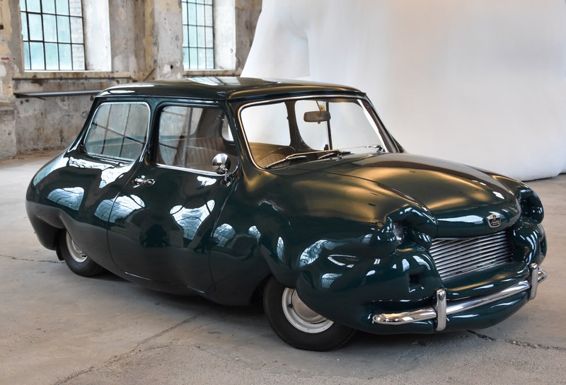 Erwin Wurm: "Fat Mini" (Fotos: Karlheinz Pichler)