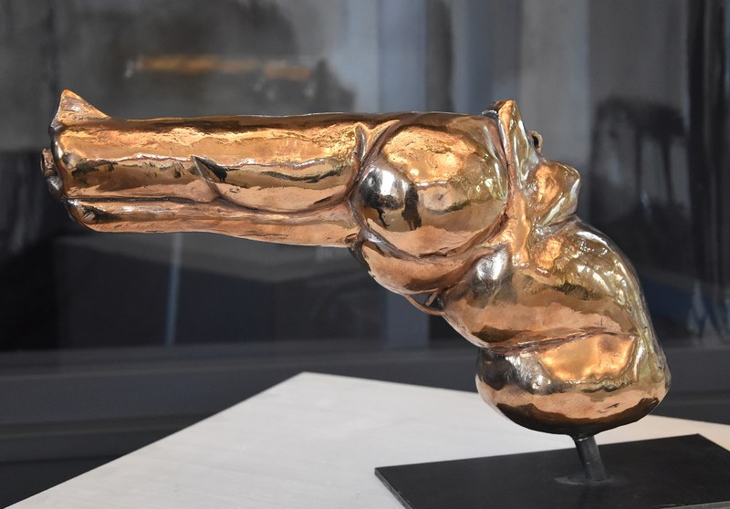 Erwin Wurm: Aus der Serie "Fat Sculptures": Glock