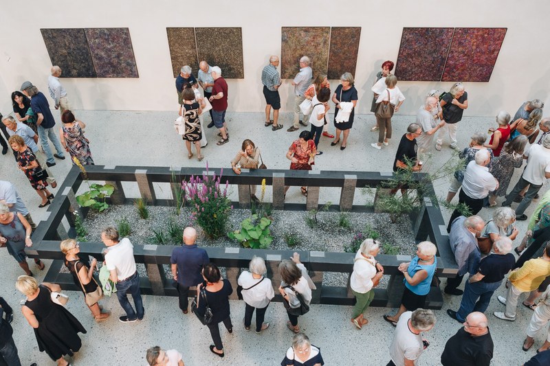 Herbert Meusburger: "Leben leben lassen", Afrikanischer Granit, 38 Teile, 2018 (Foto: Florian Raidt)