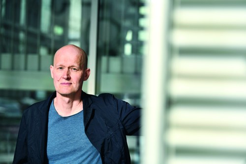 Arno Geiger über seinen neuen Roman: „Vermutlich ist es die bislang lässigste Narration in meinem Werk.“ (© Heribert Corn)