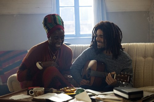 Streiterin und Sängerin an der Seite: Rita Marley (Lashana Lynch) ist auch Ehefrau. (Foto: Paramount Pictures)