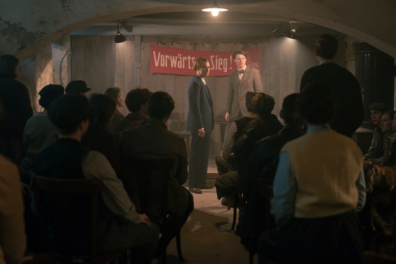 Die Revolutionäre Sozialistische Jugend trifft sich im roten Untergrund. (Foto: Dor Film/Petro Domenigg)