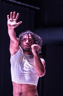 Mit „Dog Rising“ möchte Furey ihre Erkundung von Spannung und Unbeweglichkeit abschließen. (Foto: Stefan Hauer)
