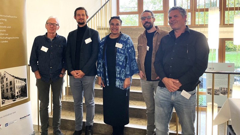 Die Historiker:innen (v.r.n.l.): Oliver Heinzle, Clemens Pfeffer, Katharina Oke, Laurin Blecha und Moderator Hans Fässler
