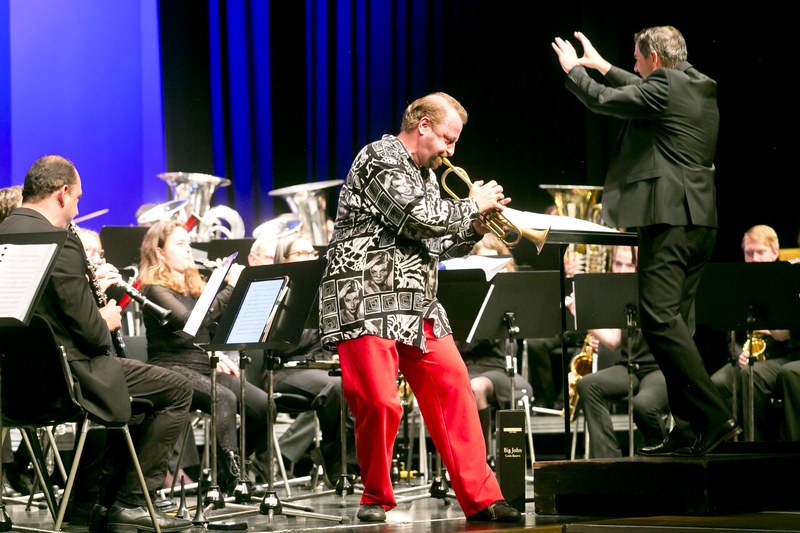 Der Ausnahmetrompeter Thomas Gansch und die Triumphal Winds unter Markus Lins (Foto: Dietmar Mathis)