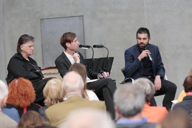 Ernst Marianne Binder, Olaf A. Schmitt und Zesses Seglias präsentierten ihre Pläne für eine neue Oper. Das Libretto beruht auf dem Roman "To the lighthouse" von Virginia Woolf. (Fotos: Anja Köhler)