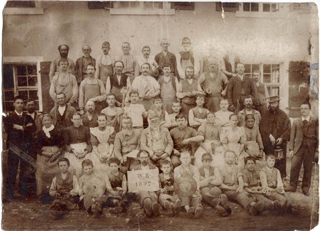 Kinderarbeit im 19. Jahrhundert trotz Verbot - hier in der Spulenfabrik in Wolfurt (Quelle: Rainer Hauser, Wolfurt)