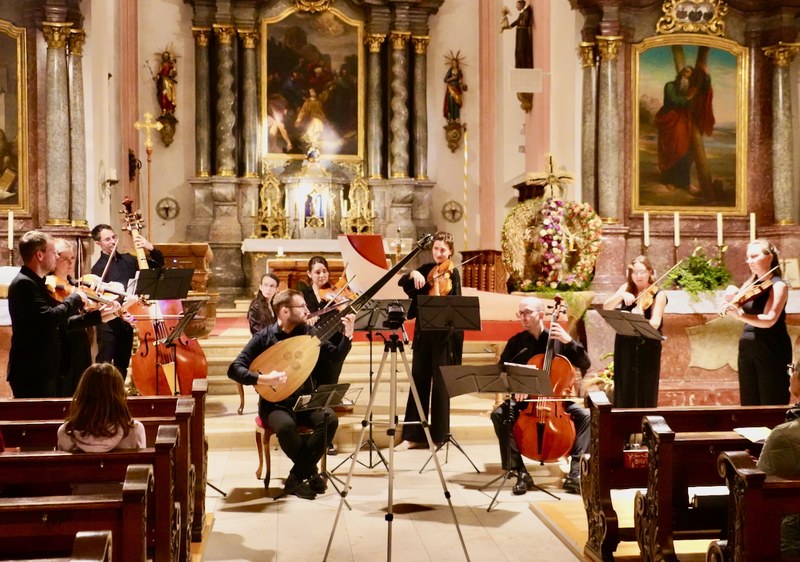 Die jungen Musiker:innen des „concerto artus caelestis“ verbreiteten mit ihren Werkdeutungen gute Laune.