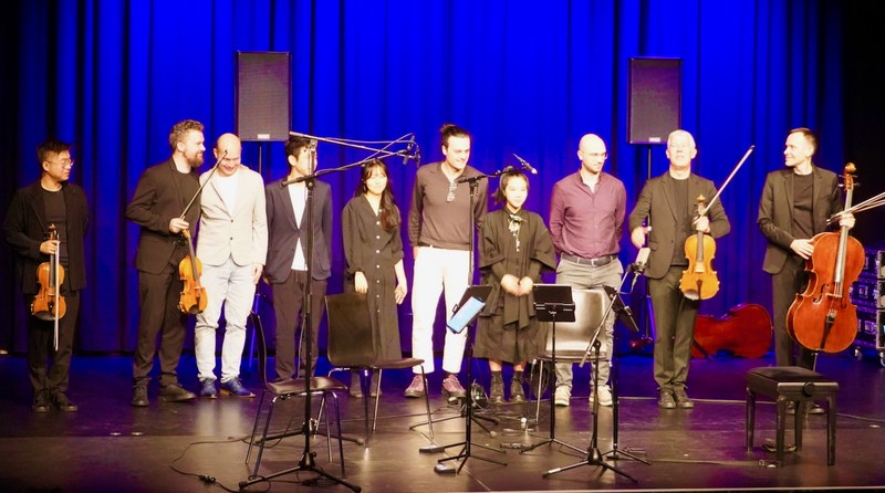 Im Rahmen einer Meisterklasse schufen Ármin Cservenák, Davide Pentassuglia, Hiroki Tanaka, Jieun Jeong, Lorenzo Summino und Sing-Yat Chen neue Streichquartette, die vom Quatuor Diotima präsentiert wurden. (Foto: Silvia Thurner)