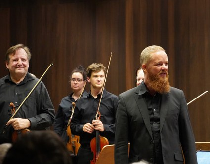 Das Kammerorchester musizierte zum zweiten Mal unter der Leitung von Thomas Gärtner und war in guter Spiellaune.