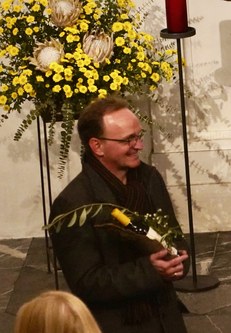 Thomas Thurnher freute sich nach der erfolgreichen Uraufführung seines Werkes „Morgenröte" über den großen Applaus.