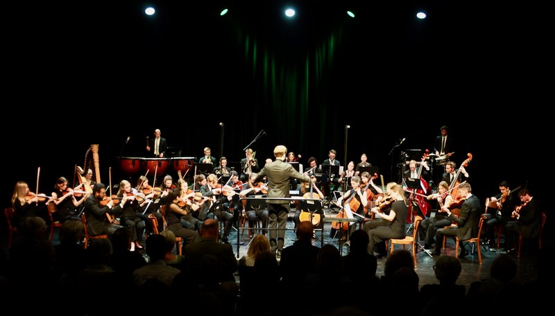 Dreimal ist das Theater Kosmos restlos ausverkauft, wenn die Filmmusik und Erzählkunst gefeiert werden.