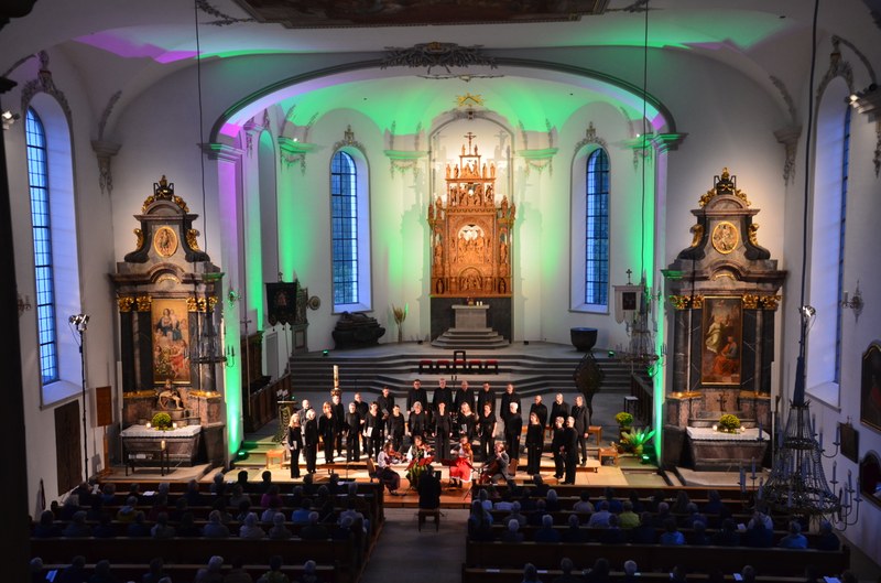 In der Pfarrkirche St. Karl finden alljährlich im Oktober die Hohenemser Chor- & Orgeltage statt (Foto: Christoph Wallmann).