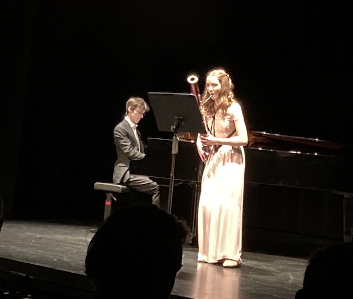 Den Auftakt der diesjährigen Podiumskonzerte-Reihe machte Katharina Mätzler. Begleitet wurde sie von Emil Laternser.
