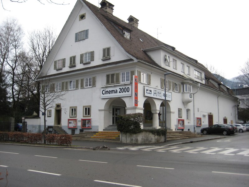 1944 als Kammerlichtspiele eröffnet, 1970 geschlossen und 1979 als Cinema 2000 wieder eröffnet, seit 2012 von Michael Wieser betrieben und in Cinema Dornbirn umbenannt