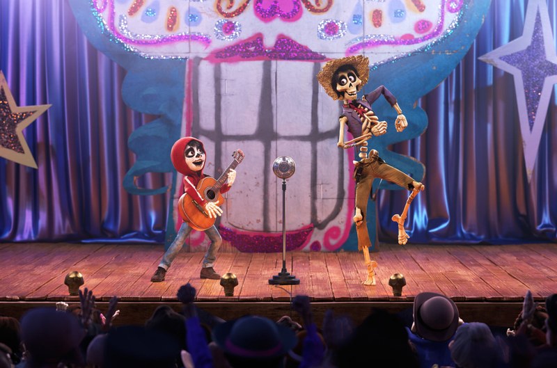 Mariachi Musik und Familienaufstellung, alles geht in diesem Film zusammen.