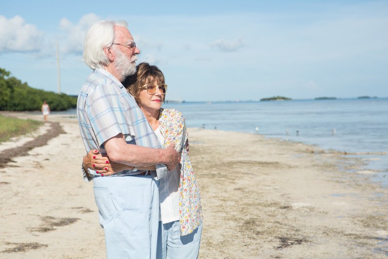 Mirren, Sutherland, bemüht um Schrulligkeit am Lebensabend.