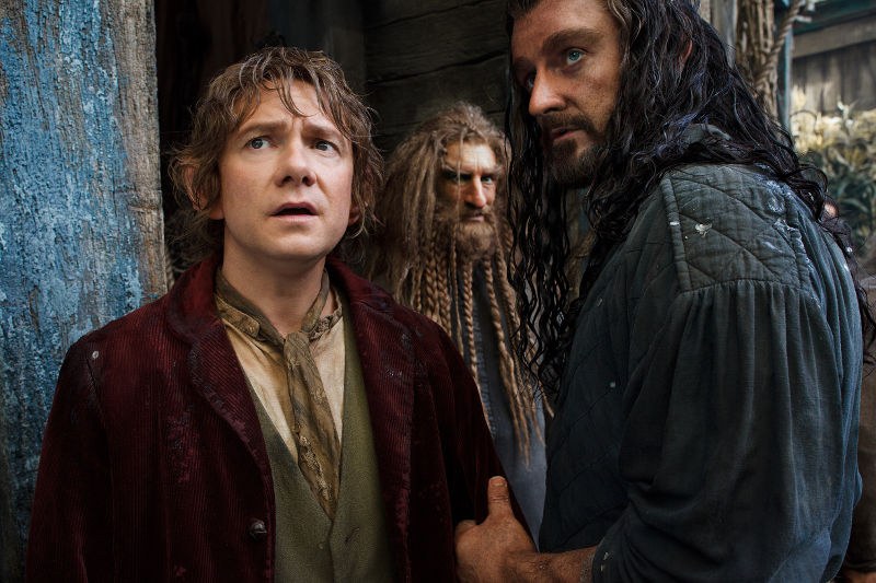 Hobbit Bilbo Beutlin (Martin Freeman) und Thorin Eichenschild (Richard Armitage) im Kampf gegen die Mächte der Finsternis © 2013 Warner Bros. Entertainment Inc and Metro-Goldwyn-Mayer Pictures Inc.