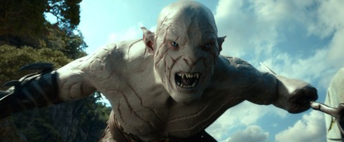 Nicht unbedingt kindertauglich: Die Kämpfe mit den brutalen Orks © 2013 Warner Bros. Entertainment Inc and Metro-Goldwyn-Mayer Pictures Inc.