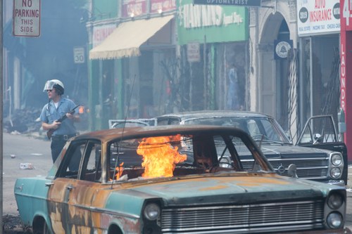 Detroit 1967, später bekannt als „12th Street Riots“, sind nur der Rahmen des Films.