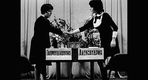 WM-Finale 1975: Altmeisterin Nona Gaprindashvili gegen die junge Herausforderin Nana Alexandria.