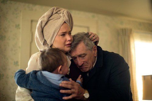 Einen Haufen Kindsköpfe als Familie: Jennifer Lawrence als Joy mit Robert De Niro als untauglichen Vater.