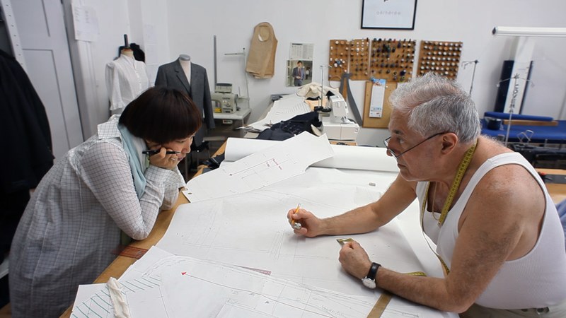 Ein ungleiches Duo: Die Modedesignerin Ly-Ling Vilaysane und der Feinmaß-Schneider Cosimo Urgesi.