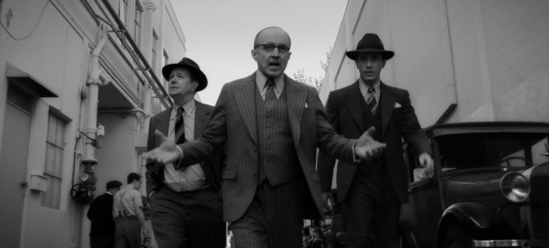 Autokrat und Blender: MGM-Studioboss Louis B. Mayer quasi als Gegenspieler Manks mit geschliffenen Auftritten. "Mank" geht trotz aller Finessen als weitere Selbstbespiegelung Hollywoods durch.
