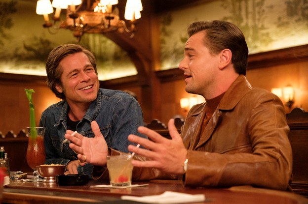 Interessante Besetzung und starke Präsenz von Brad Pitt als Mann, dem das Schicksal nichts mehr anhaben kann.