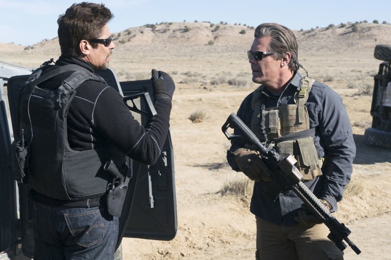 Frontschweine: Josh Brolin, Benicio del Toro, die durch ihre erratische Erscheinung überzeugen.