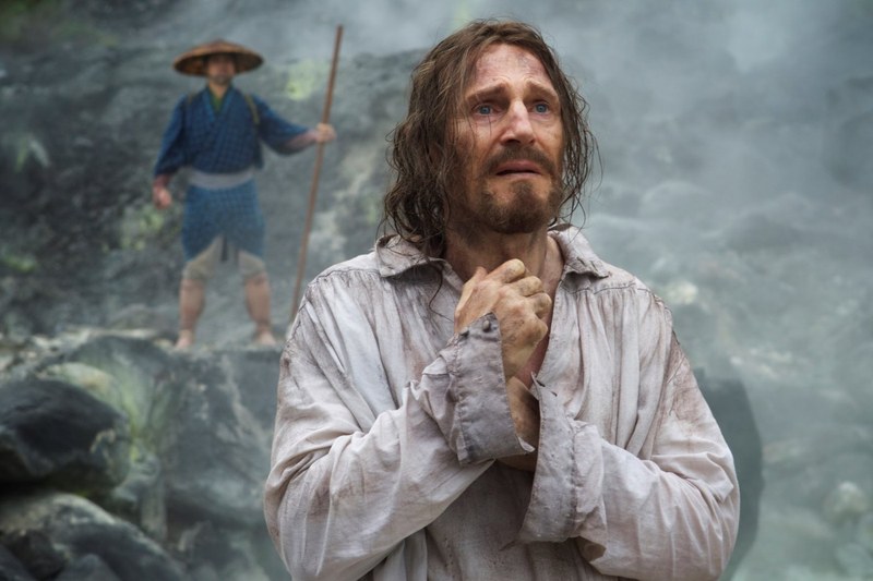 Liam Neeson, fast mythisch gesuchter Jesuiten-Missionar, der angeblich auf der Insel nun als Apostat lebt.