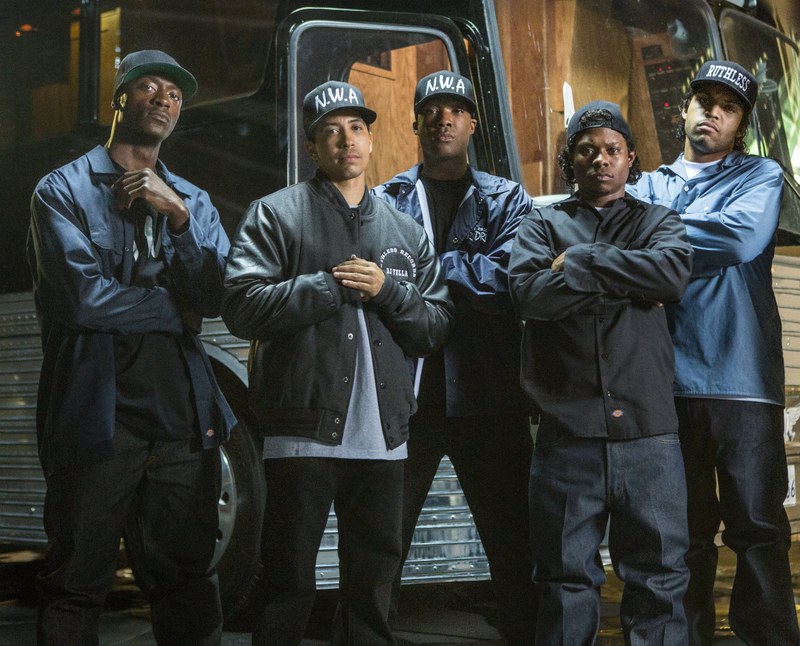 N.W.A. - inszenieren sich als Erfinder des Gangsta-Rap. Motto: Wir erzählen nur aus dem harten Ghetto-Alltag.