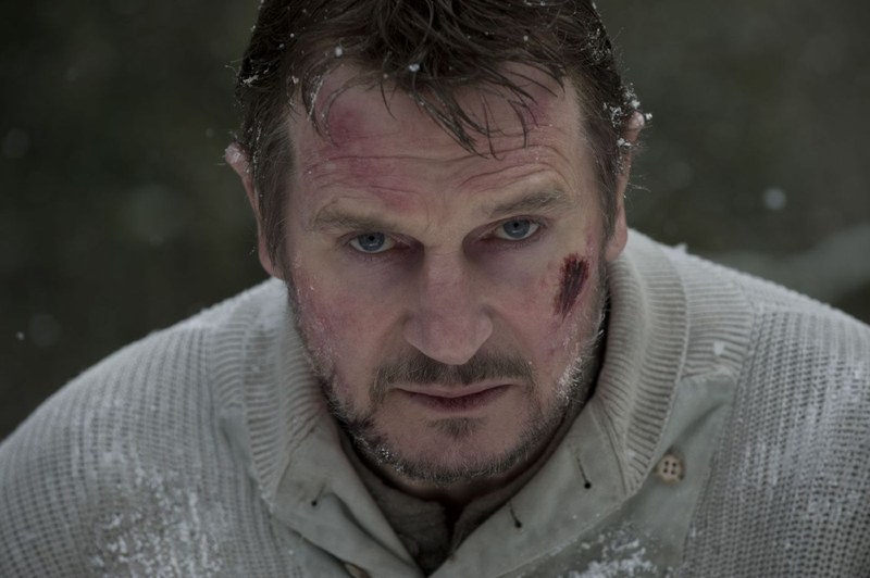 Liam Neeson wird seinem Star-Appeal gerecht und führt die Gruppe an.