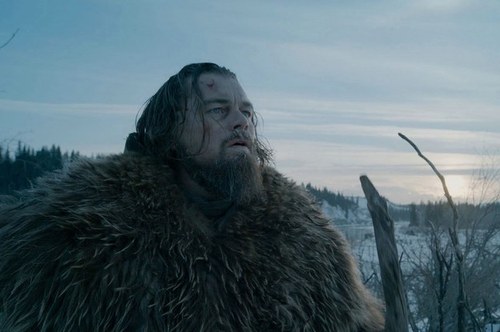Leo DiCaprio in der Bärenhaut: Ein Mann der Tausend Leben, der der Natur näher scheint als der Zivilisation.