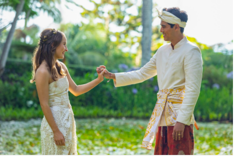 Traumhochzeit mit Tücken: Die Eltern kommen, um das zu verhindern. Auf Clooney und Roberts ist diese Komödie zugeschnitten.
