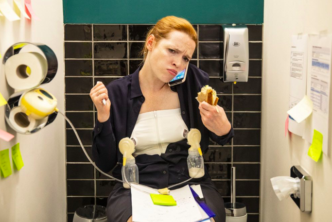 Karoline Herfurth als Multitalent vor und hinter der Kamera (Regie, Ko-Autorin und Darstellerin).
