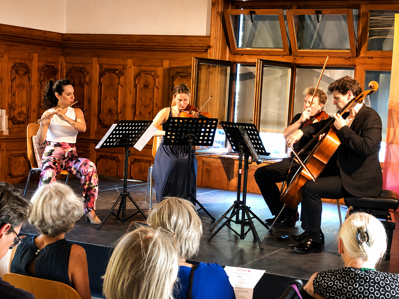 Die Flötistin Gili Schwarzmann und das Elma Ensemble spielten Antonín Dvořák.