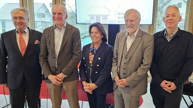 Geschäftsführer Dražen Domjanić und der Stiftungsrat der Musikakademie: Otmar Hasler, Christina Zeller, Prof. Dr. Jürg Kesselring,  Dr. Olav Behrens (Foto: Musikakademie in Liechtenstein)