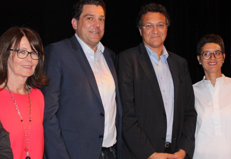 Integrationsarbeit in Hard. Von links nach rechts: Vizebürgermeisterin Eva Mair, Bürgermeister Harald Köhlmeier Karim El-Gawhary und Integrationsbeauftragte Leila Götze.
