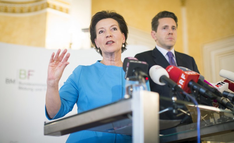 Bildungsministerin Gabriele Heinisch-Hosek hat gemeinsam mit Staatssekretär Mahrer die wichtigsten Punkte der Bildungsreform präsentiert. (© Bundeskanzleramt Österreich/Bundespressedienst/Andy Wenzel)