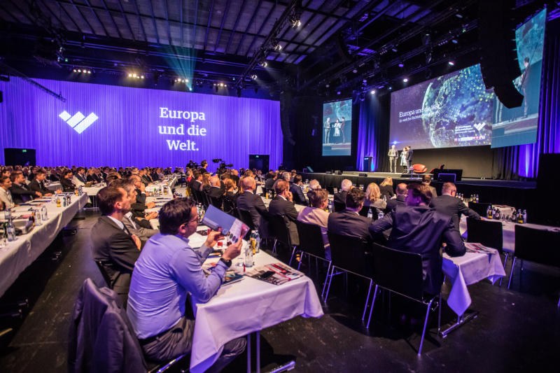 "Europa und die Welt. In welche Richtung drehen wir uns?" war die Leitfrage des 35. Vorarlberger Wirtschaftsforum im Bregenzer Festspielhaus (© Vorarlberger Nachrichten)