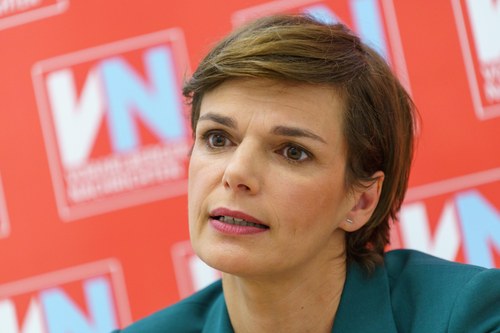 Pamela Rendi-Wagner, SPÖ-Bundesparteivorsitzende und Medizinerin, plädierte in ihrem Vortrag u. a. für die Aufgabe der Politik, bessere Rahmenbedingungen für berufstätige Frauen zu schaffen (© Vorarlberger Nachrichten)